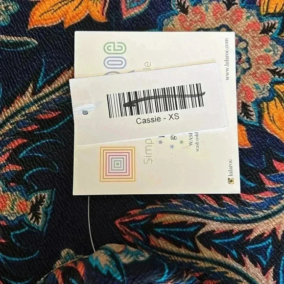 LulaRoe Cassie Pencil Mini Skirt NWT 11 - Picture 4 of 7